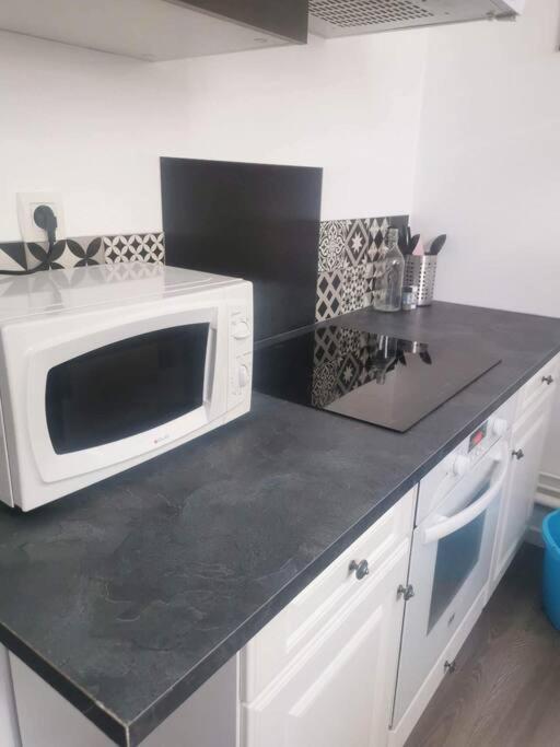 Le Petit Cloitre Lägenhet Langres Exteriör bild