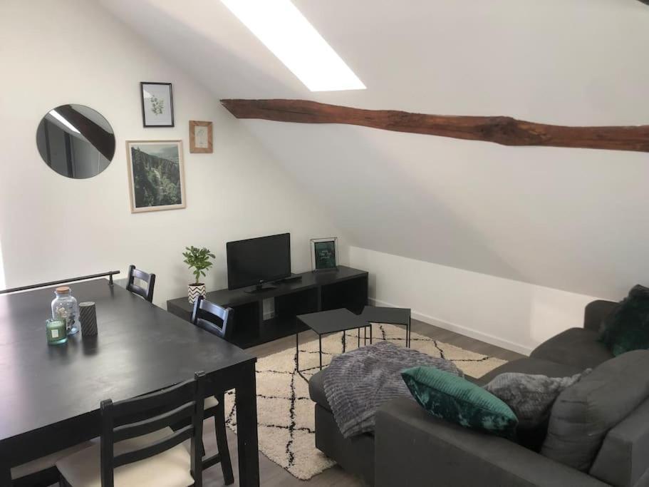Le Petit Cloitre Lägenhet Langres Exteriör bild
